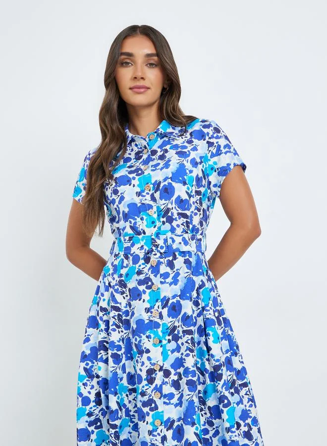 ستايلي فستان ميدي بنمط قميص وطبعة زهور زرقاء